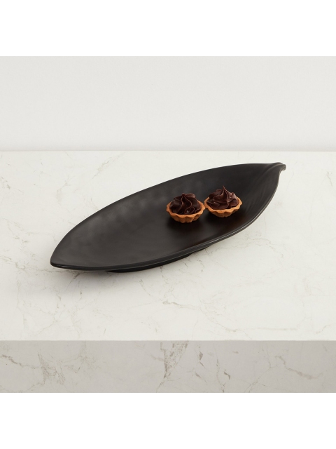 

Home Centre Black Silvano Selik Melamine Solid Leaf Serving Platter