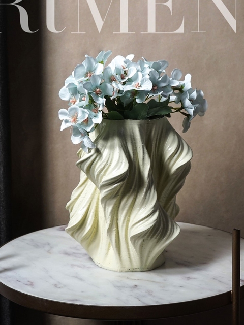 

THE ARTMENT Cream-Colored Surreal Gown In Wind Planter