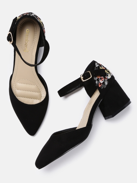 

DressBerry Women Black Woven Design Pumps