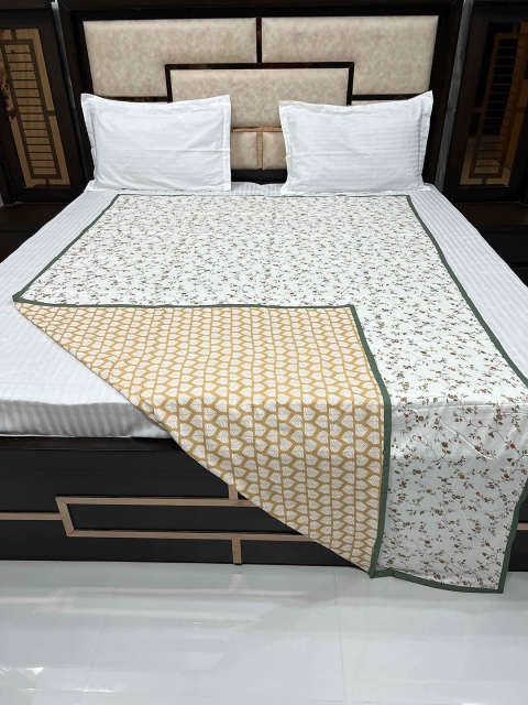 

Pure Decor Brown & White Floral AC Room 233 GSM Single Bed Dohar
