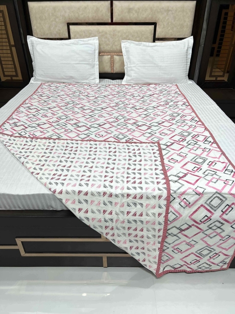 

Pure Decor Pink & White Geometric AC Room 233 GSM Single Bed Dohar