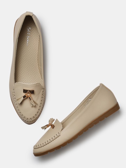 

Mast & Harbour Women Beige Loafers
