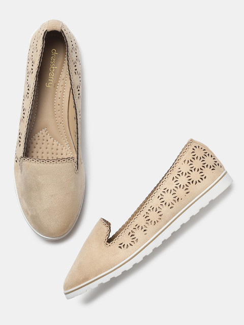 

DressBerry Women Beige Solid Ballerinas