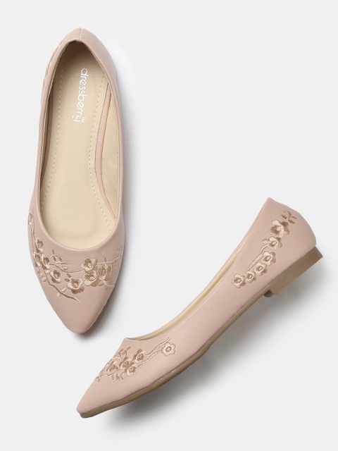 

DressBerry Women Nude Pink Embroidered Pointed Toe Ballerinas