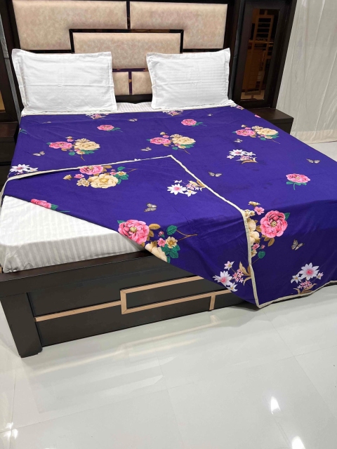 

Pure Decor Purple & Blue Printed 250 TC King Duvet Cover