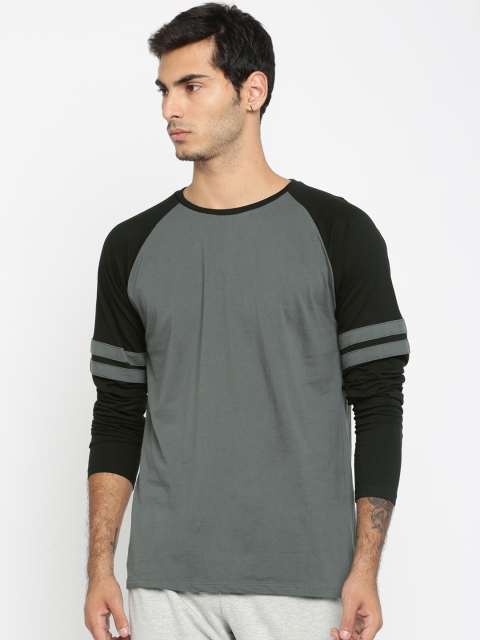 

SayItLoud Men Grey Solid Round Neck Lounge T-shirt