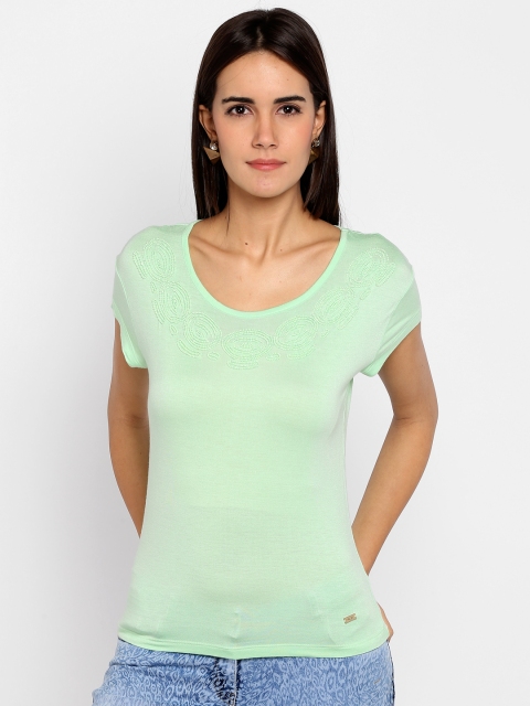 

Park Avenue Woman Green Solid Round Neck T-shirt