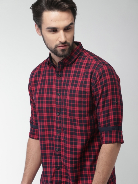

HIGHLANDER Men Red & Navy Slim Fit Checked Casual Shirt