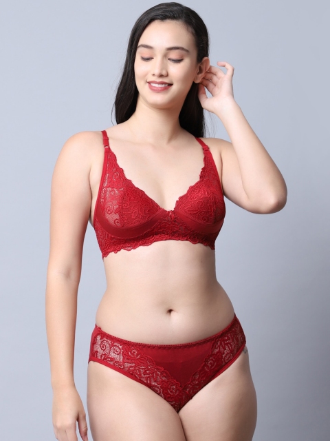 

GRACIT Women Maroon Self-Design Lace Lingerie Set