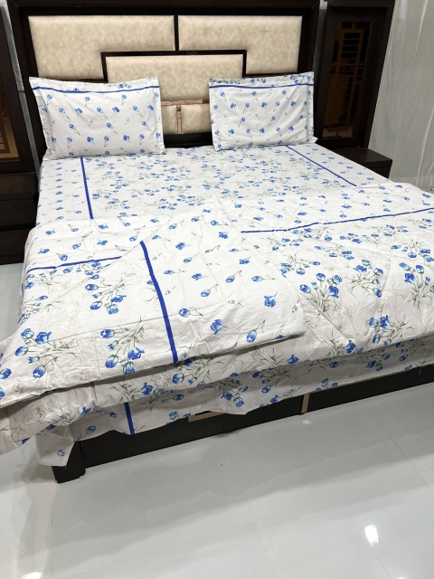 

Pure Decor 350TC Blue & White Floral Printed Superfine Double King Bedding Set