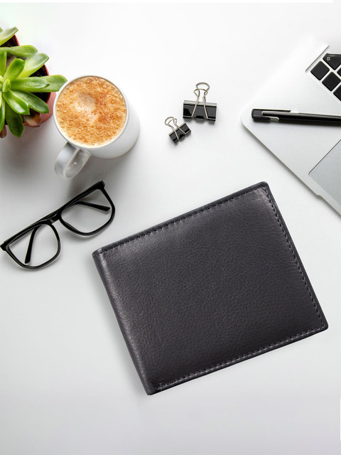

TEAM 11 Men Black Leather Two Fold Wallet
