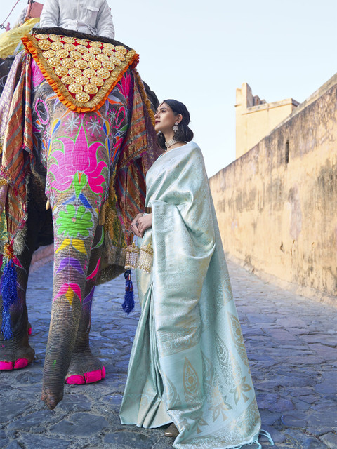 

elora Turquoise Blue & Gold-Toned Ethnic Motifs Silk Blend Saree