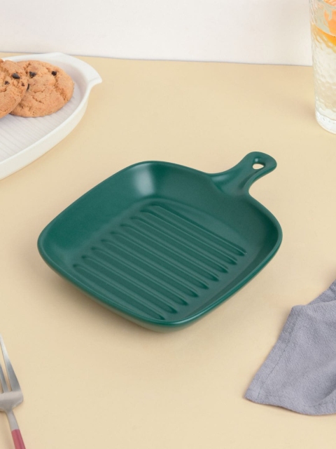 

Nestasia Green Solid Baking Plate