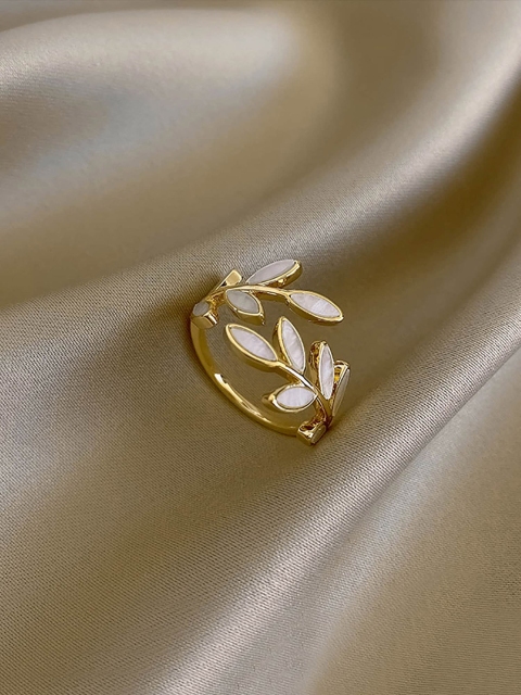 

Bellofox Gold-Plated Stone-Studded Ring