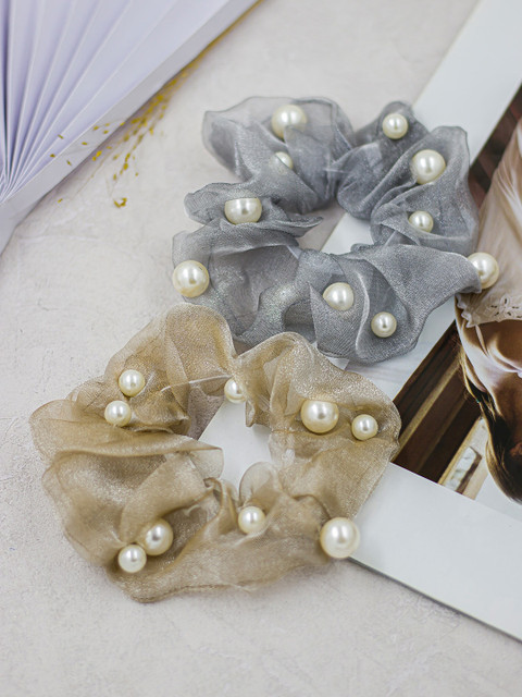 

Bellofox Women Grey & Brown Set of 2 Ponytail Holders