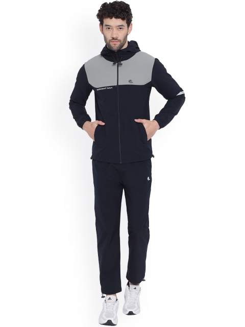 

Gallus Men Navy Blue & Grey Colourblocked Tracksuit