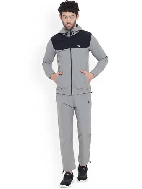 

Gallus Men Grey & Navy Blue Colourblocked Tracksuit