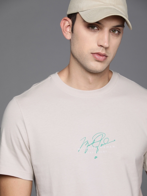 

Nike Men Off White Typography Michael Jordan Printed Pure Cotton T-shirt