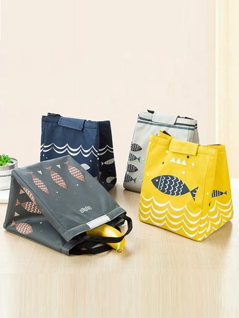 

HOUSE OF QUIRK Green Printed Lunch Bag Insulated with Aluminum Foil