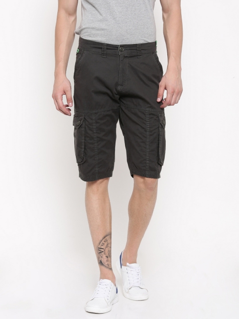 

FIFTY TWO Men Grey Solid Cargo Shorts