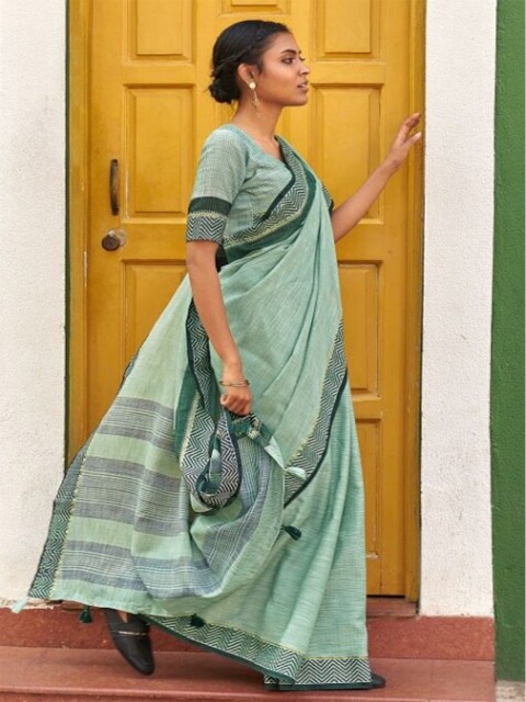 

KARAGIRI Green & Silver-Toned Linen Blend Saree