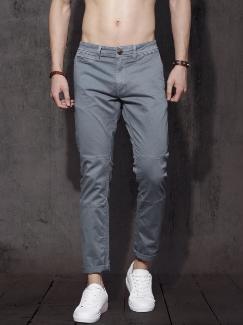 

Roadster Men Grey Regular Fit Solid Chinos