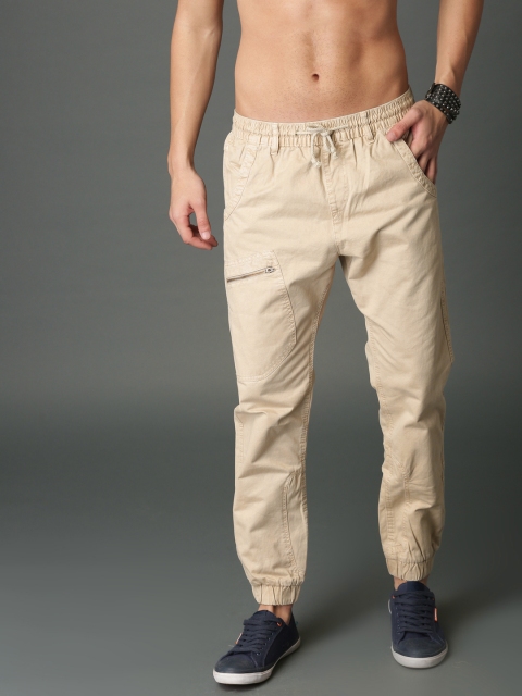 

Roadster Men Beige Regular Fit Solid Joggers