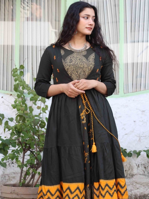 

KALINI Women's Paisley Kantha Work Anarkali Kurta, Green