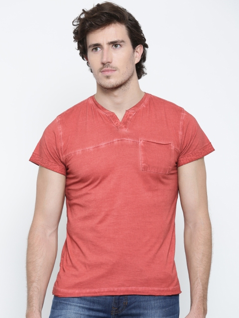

American Crew Men Red Solid Round Neck T-shirt