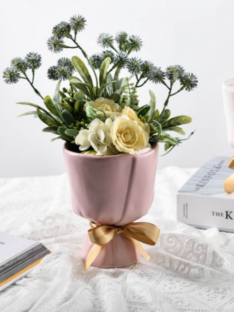 

Nestasia Pink Solid Bouquet Vase