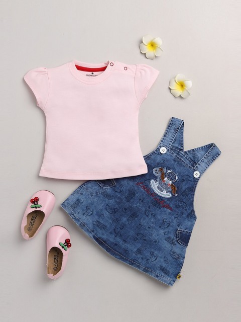 

BRATS AND DOLLS Infants Pink & Blue Solid Pure Cotton Dungarees