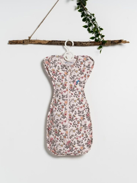 

haus & kinder Kids White, Pink & Green Floral Printed Cotton Snug Swaddle