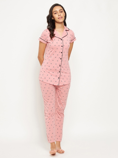 

Okane Women Peach-Coloured & Black Floral Printed Night suit