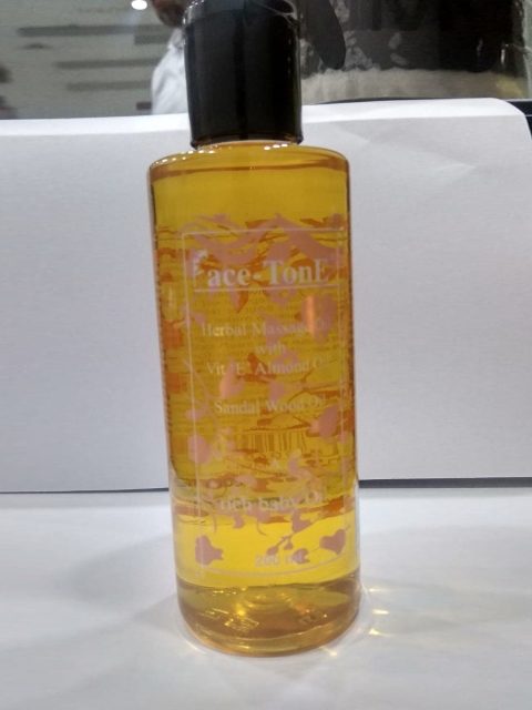 

ROCKSIDE KHADI Herbal Face & Body Massage Oil, Yellow