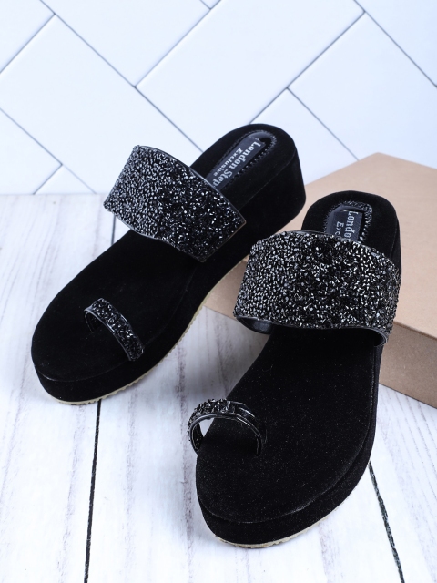 

LONDON STEPS Black Wedge Sandals