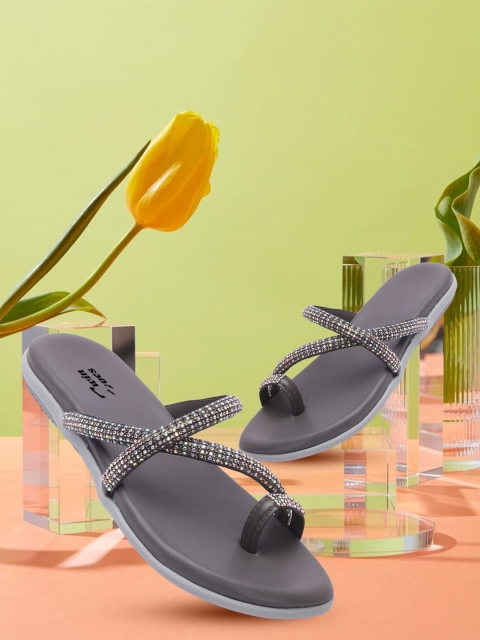 

TWIN TOES Women Grey Embellished Flats