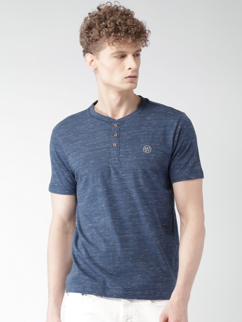 

Aeropostale Men Blue Solid Mandarin Collar T-Shirt