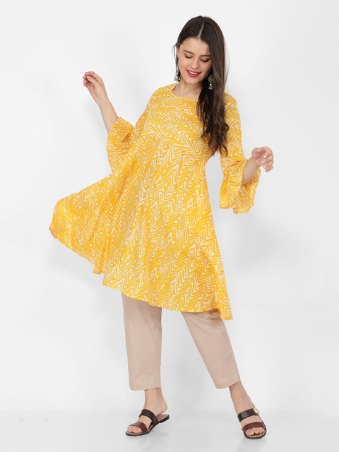

NAVIYATA Women Yellow Printed Empire Pure Cotton Kurti with Trousers