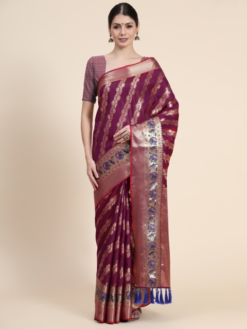 

KALANANDI Magenta & Gold-Toned Woven Design Zari Silk Blend Banarasi Saree