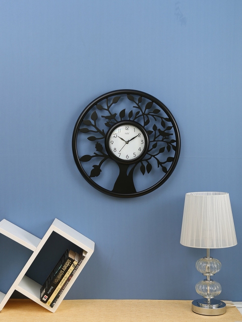 

Safal White & Black Solid Dial Round Analogue Wall Clock