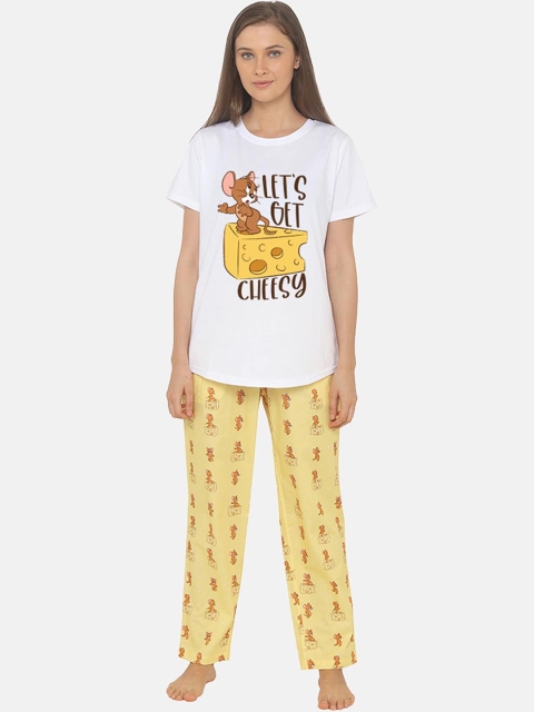 

SMUGGLERZ INC Women Yellow & White Printed Night suit