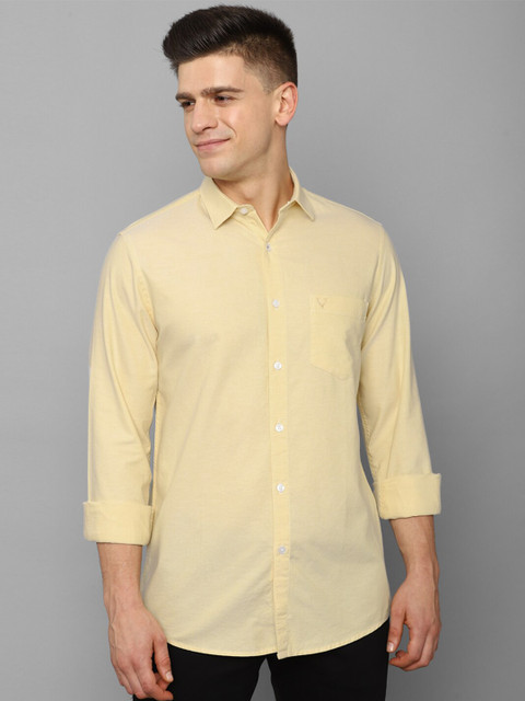 

Allen Solly Men Yellow Solid Cotton Slim Fit Casual Shirt