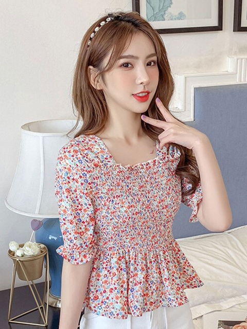

La Aimee White & Red Floral Printed Peplum Top