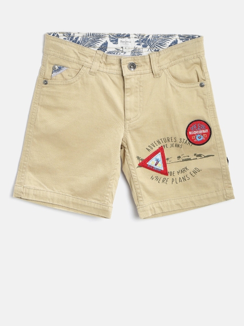 

Pepe Jeans Boys Beige Solid Shorts