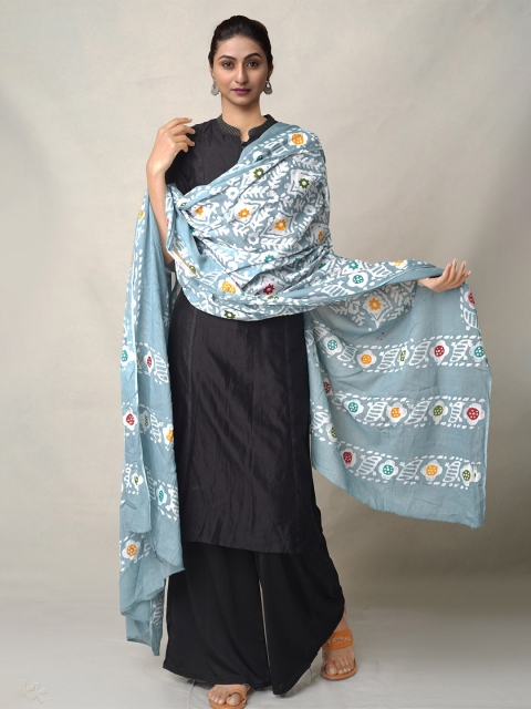 

Unnati Silks Grey & Red Ethnic Motifs Printed Pure Cotton Batik Dupatta