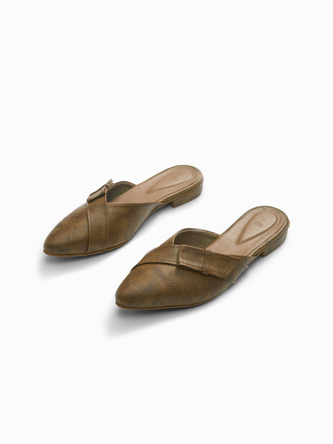 

The Label Life Women Beige Bows Flats