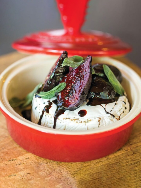 

LE CREUSET Red Solid Camembert Baker Casserole