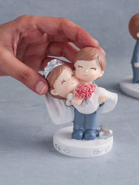 

Nestasia White & Blue Wedding Figurine Showpiece