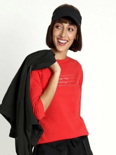 

Bewakoof Women Red Typography Printed Pure Cotton Slim Fit T-shirt