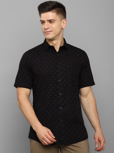 

Allen Solly Men Black Slim Fit Printed Casual Shirt